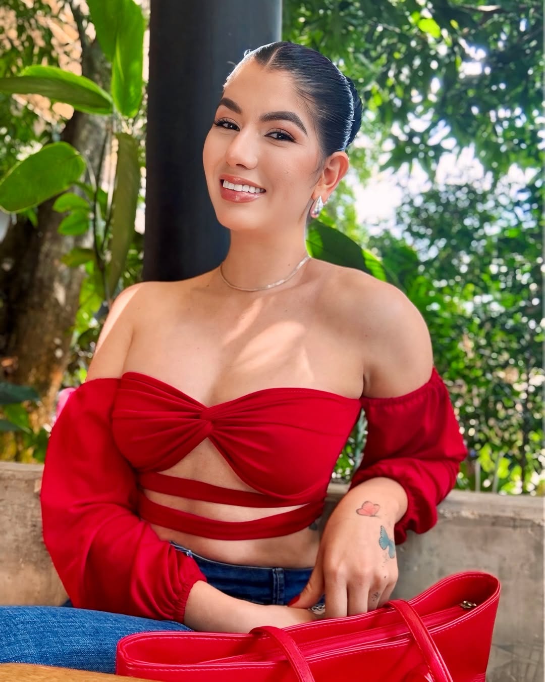 Background Center